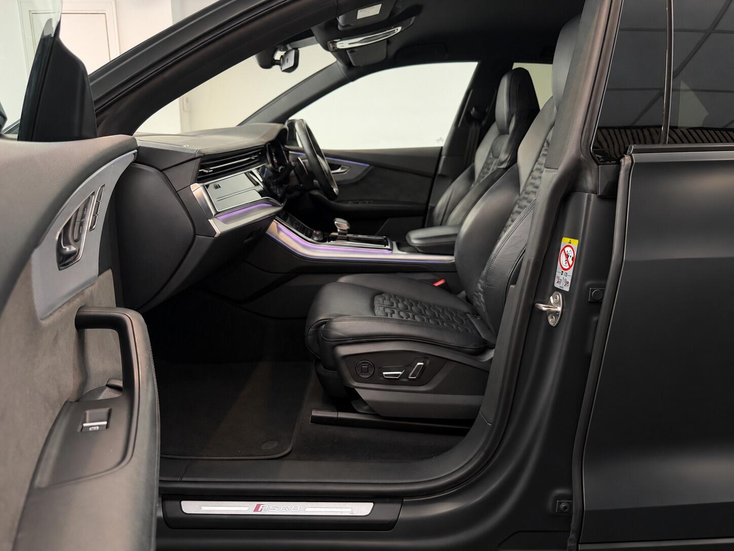Audi RSQ8